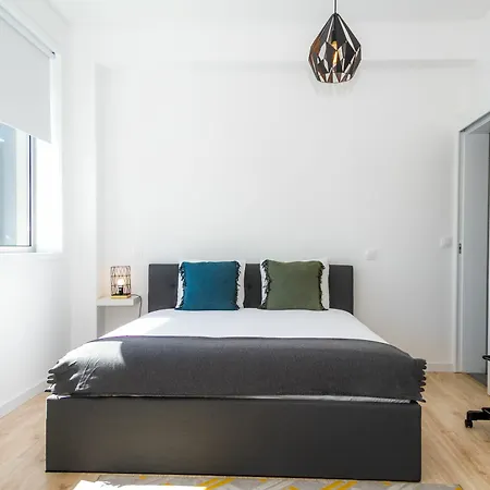 Liiiving In Boavista Delight Apartment